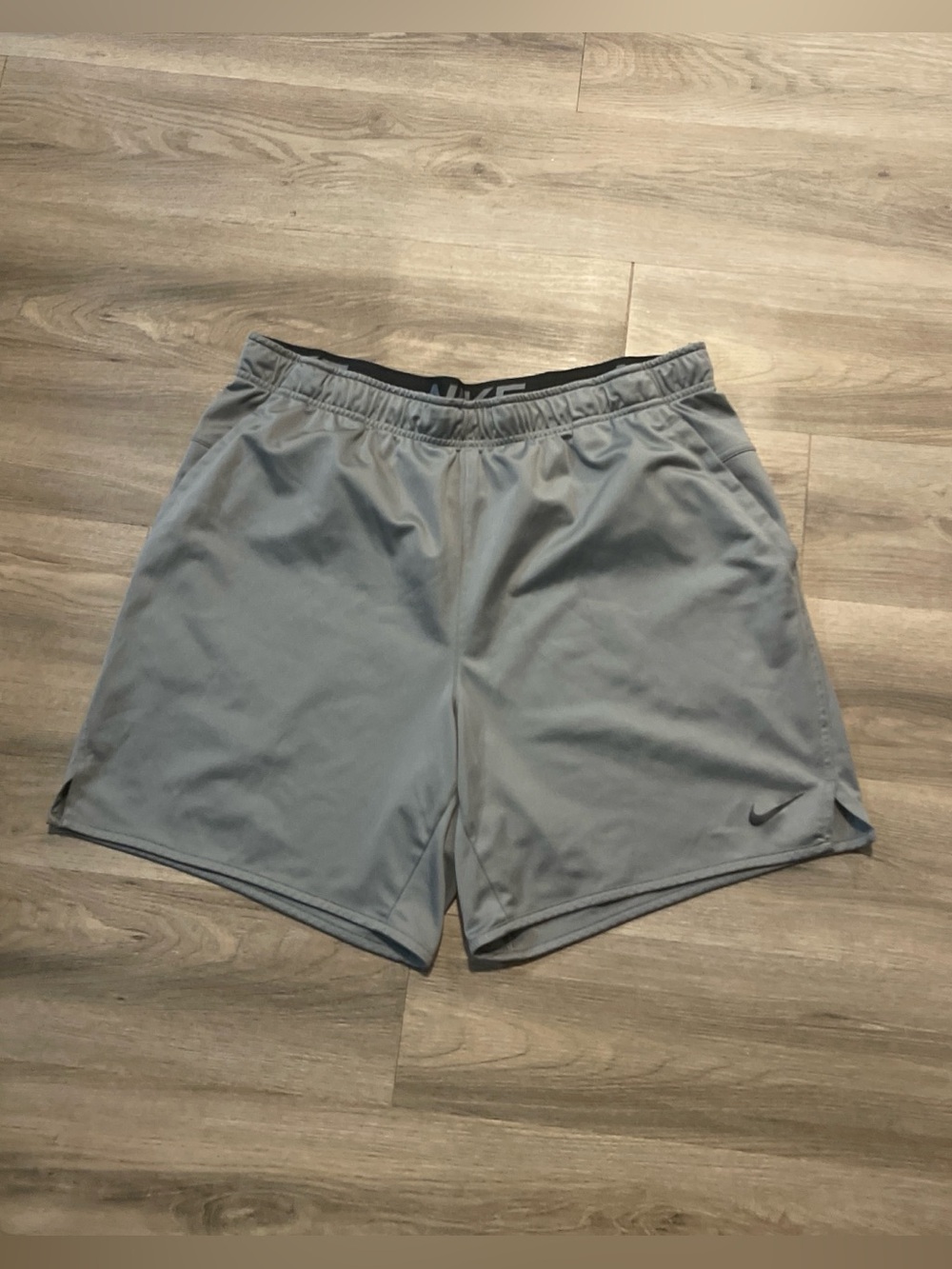 Nike Men's Gray Performance Athletic Shorts